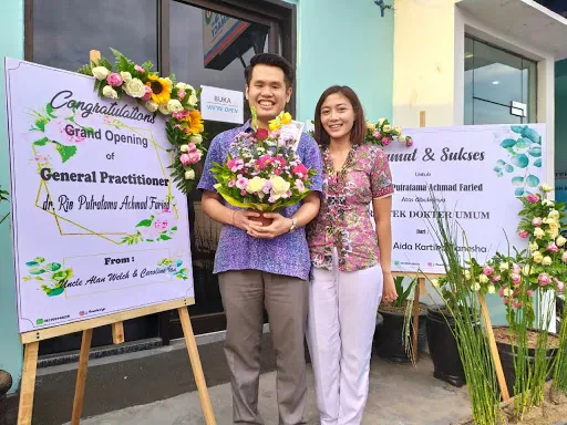 dr. Rio Putratama Achmad Faried ( Medical Doctor - GP ) 4