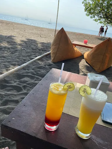 Warung Chill and Relax 4