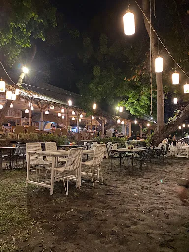 Mentari Lovina Bar & Kitchen 4
