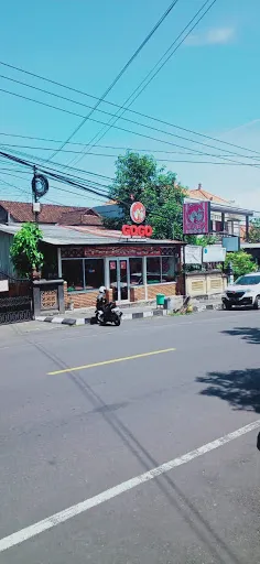 GoGo Fried Chicken Ngurah Rai 1