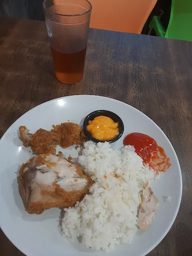 GoGo Fried Chicken Ngurah Rai 3