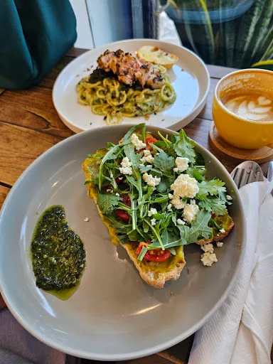 COFFEENOSKY Coffee & Eatery 3