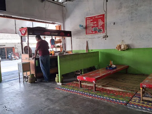 Bakso & Mie Ayam Solo "Monggo Mas" 1
