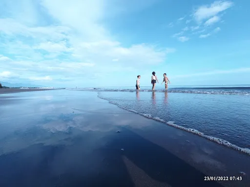 Pantai Tangguwisia Bali 2