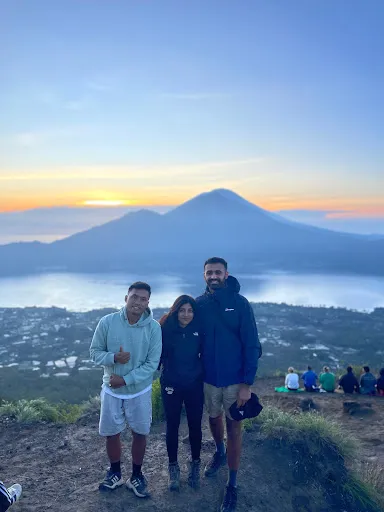 Taxi Service & tour Domplo 4