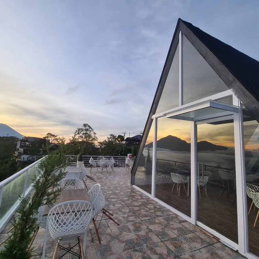 Devanora Hotel & Resto 1