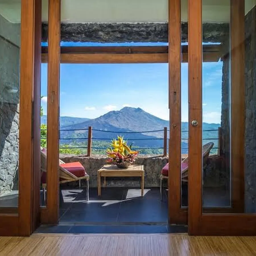 Lakeview Hotel & Restaurant 1