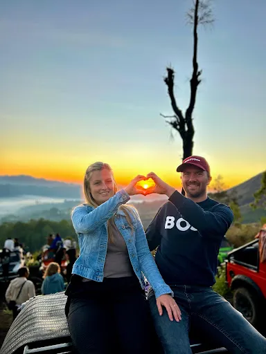 Galang Kangin hiking 1