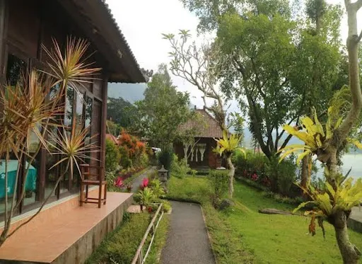 Batur Green Lake 4