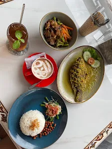 Colosseum Bali Hotel Bar & Restaurant 2