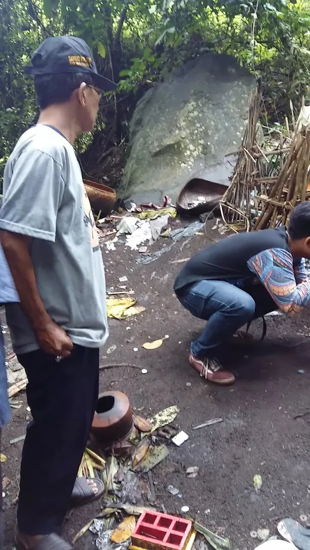 Kuburan Terunyan 1