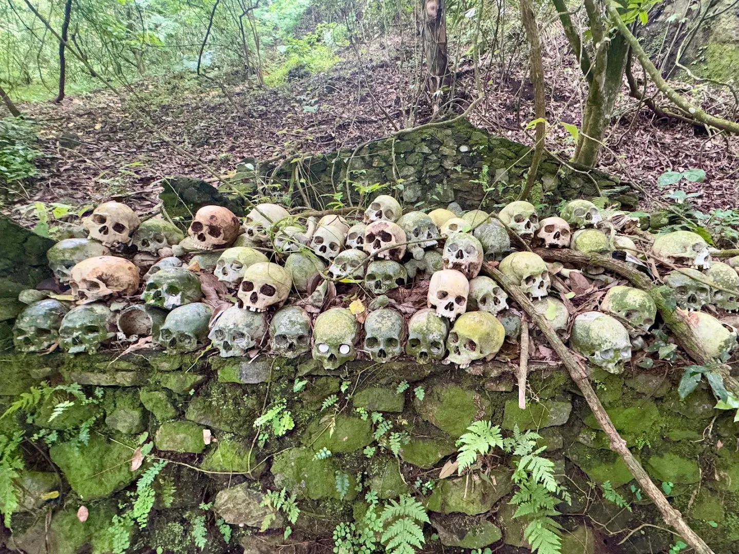 Kuburan Terunyan 2