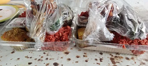 Warung Santika Nasi Campur Baso Babi 3