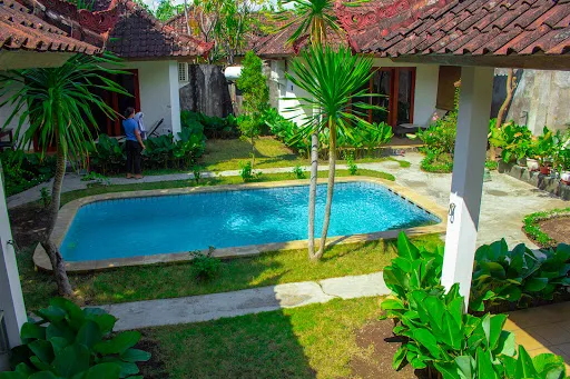 Safety Stop Bungalows 2