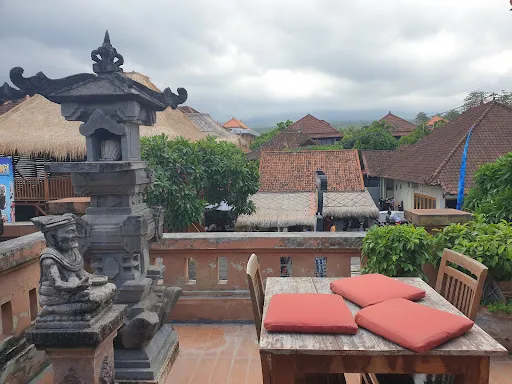Wayan Restaurant Tulamben 1