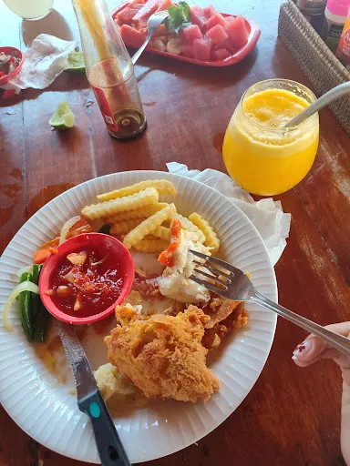 Wayan Restaurant Tulamben 2
