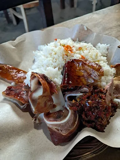 Warung Babi Guling Bu Srining 2