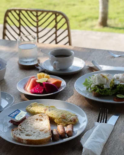 The Palm Restaurant & Rooftop 4