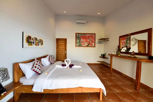 Pebble & Fins (Bali Kubu) 1