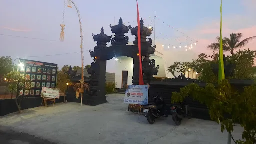 Lucky angel cafe & resto 1