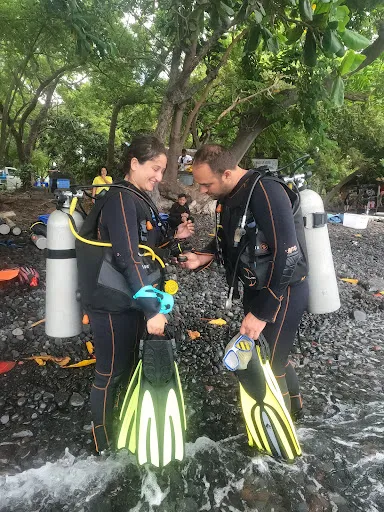 SCUBA WITH MELKI