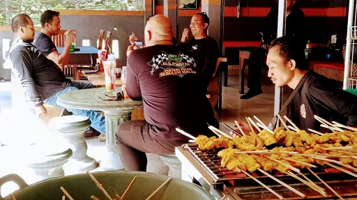 Warung Sate Gurita Mek De 2