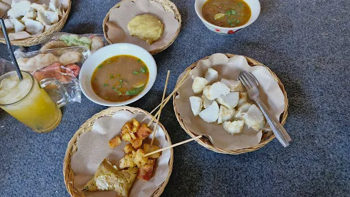 Warung Sate Gurita Mek De 3