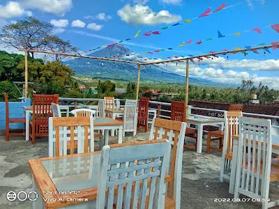 Warung Srikandi /Pacha Beach 1