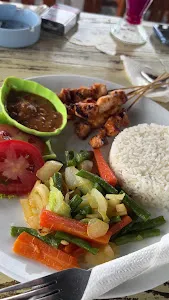Warung Srikandi /Pacha Beach 2