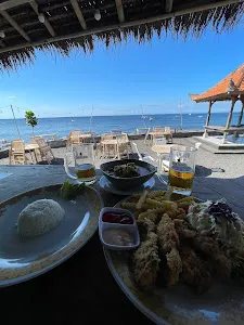 Warung Srikandi /Pacha Beach 4