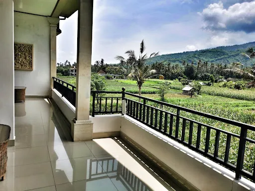 d'Sawah Amed Homestay and warung