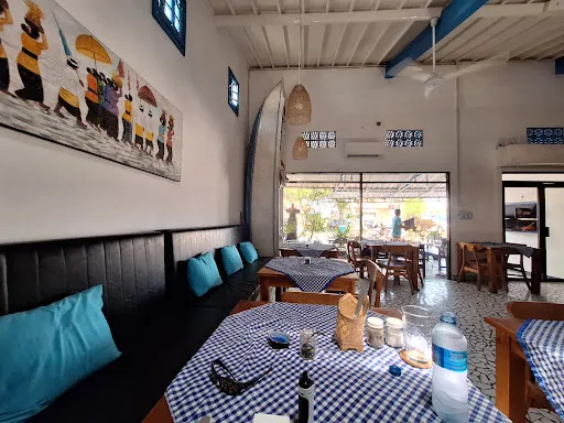 Zaitun Restaurant Amed 4