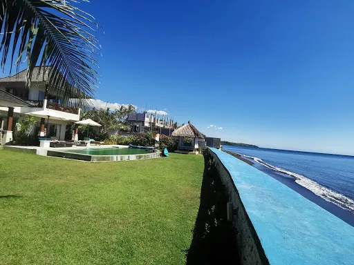 villa agung amed 2