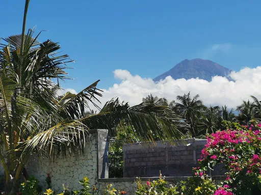 villa agung amed 4