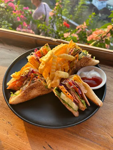 Joli Best View Cafe 4