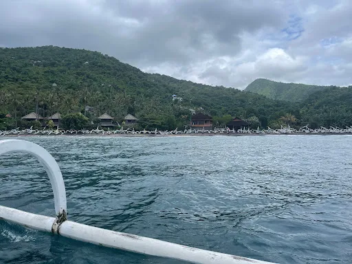 Jemeluk Bay snorkelling spot