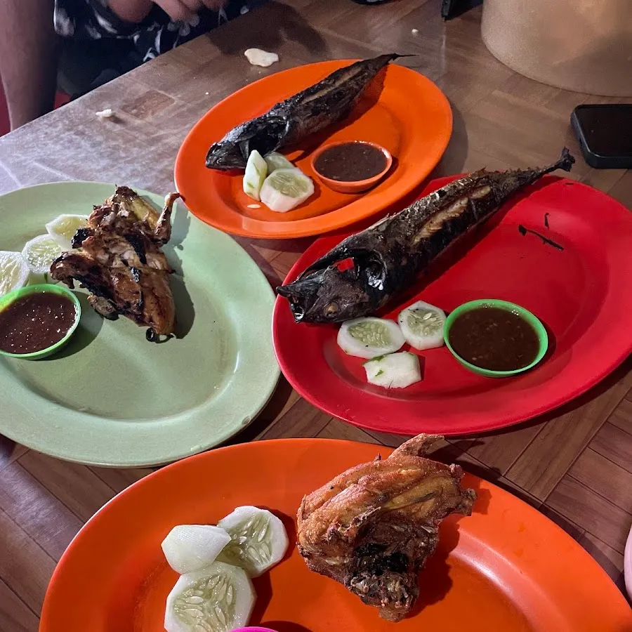Warung Ikan Bakar "Obat Pusing" 1