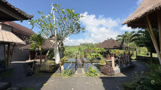Dewata Agung Restaurant TirtaGangga 4