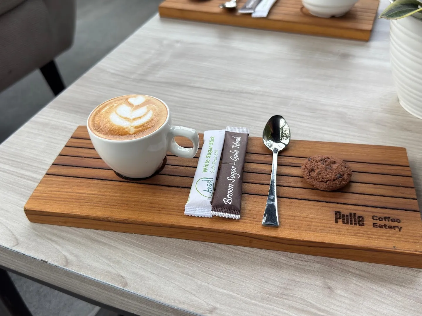 PULLE COFFEE & EATERY 3