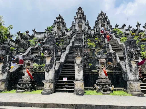 Penataran Agung Lempuyang Temple 2