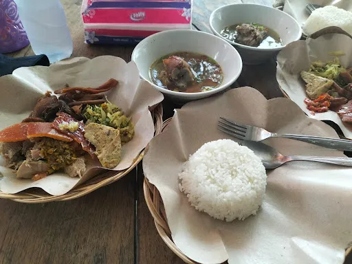 warung babi guling men lego 1