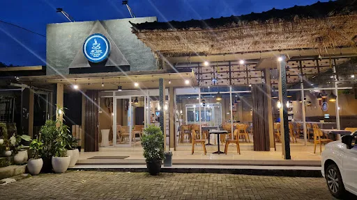 Deloise Restaurant 1