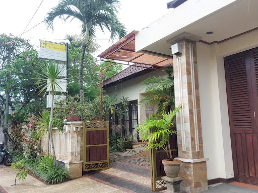 Praktek dr. Parwata Yasa, SpOG 1