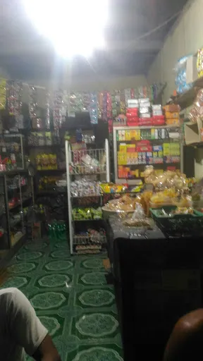 Warung pengkolan Senyum Anwar 1