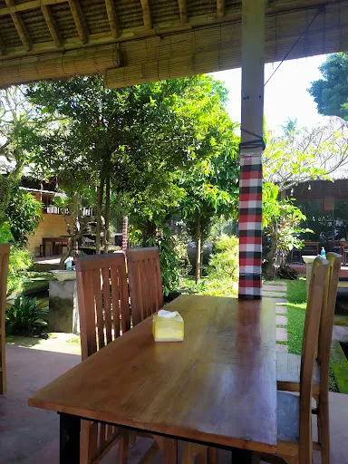 Warung Lesehan Mina Carik 1