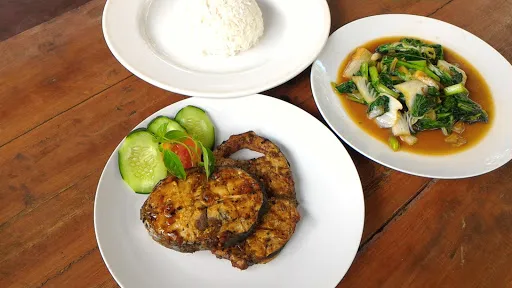 Warung Lesehan Mina Carik 2