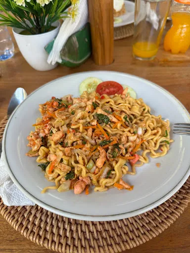 Warung Puspa Candidasa 4