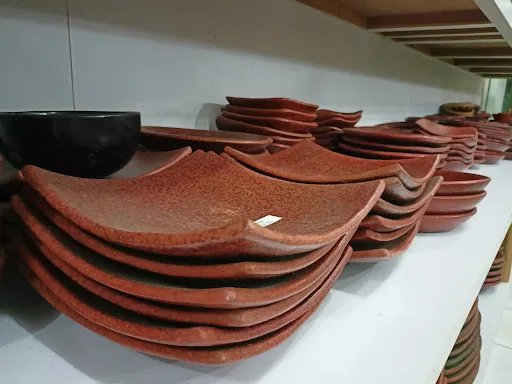 Asri Shop Candidasa 2