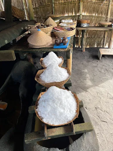 Natural Salt Market 4