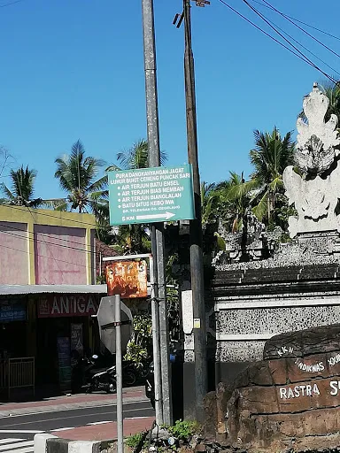 Tugu Pertigaan Padang Bai 3